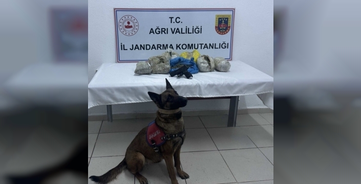 Doğubayazıt'ta nefes kesen operasyon: Tonlarca uyuşturucu ve silah ele geçirildi!