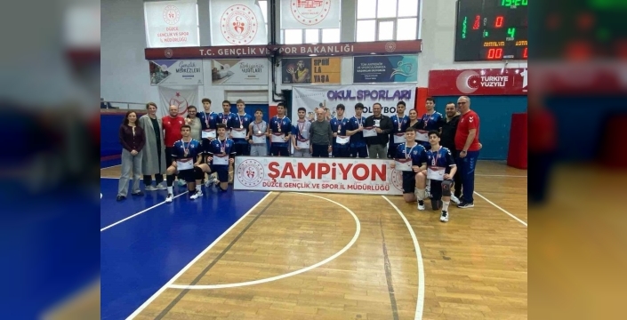 Düzce'de voleybol rüzgarı esti: Türkiye finallerine gidecek takımlar belli oldu