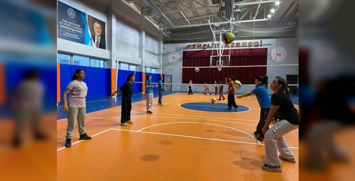 Düzce'de voleybola olan ilgi artıyor