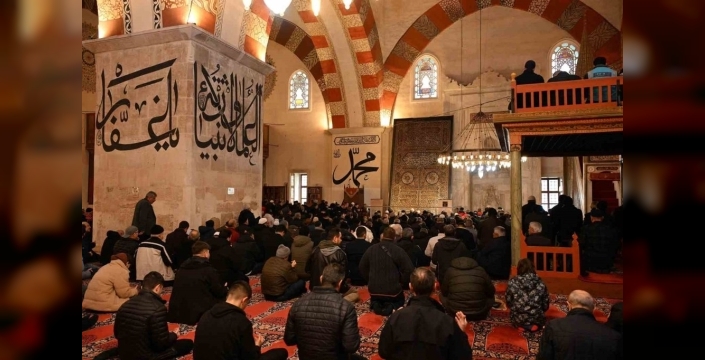 Edirne'de deprem şehitleri için gözyaşları ve dualar bir araya geldi