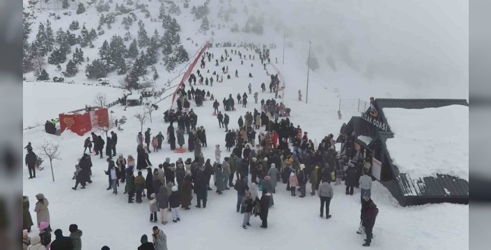 Ergan Kayak Merkezi, sömestirin son gününde doldu taştı