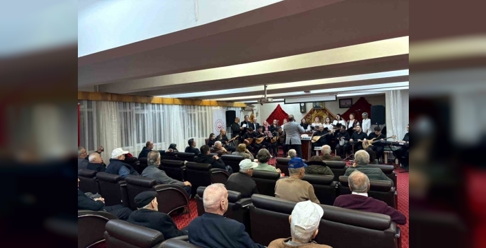 Göçün acısı türkülerle canlandı: Huzurevinde mübadil konserleri başladı