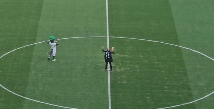 Gökhan Kırdar'dan tribünlere unutulmaz 'Cendere' şovu!