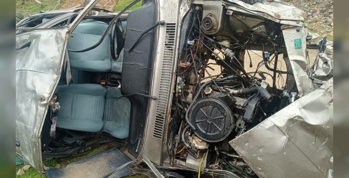 Gümüşhane'de yürek burkan kaza: Otomobil uçuruma yuvarlandı, sürücü hayatını kaybetti!
