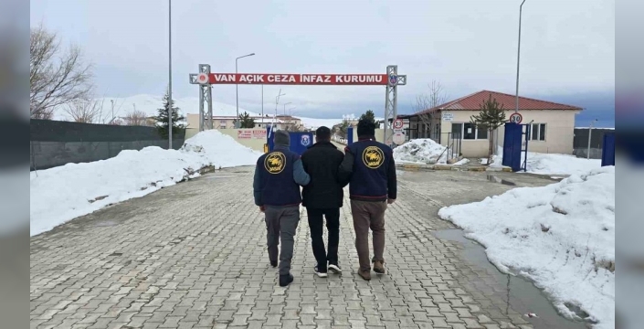 Hakkari'de 8 yıl hapis cezası olan firari yakalandı
