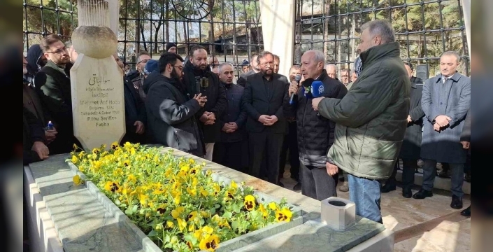 İskilipli Atıf Hoca, kabri başında dualarla anıldı