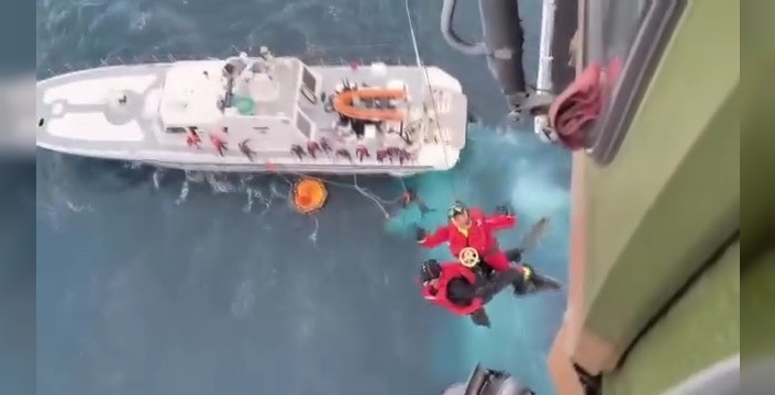 İzmir açıklarında mucize kurtuluş: İki kazazede sağ salim kurtarıldı