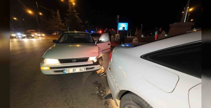 Karaman'da otomobiller çarpıştı, bir kişi yaralandı