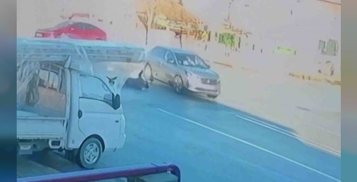 Karaman'da şok edici kaza: SUV aracın çarptığı yaya yola savruldu