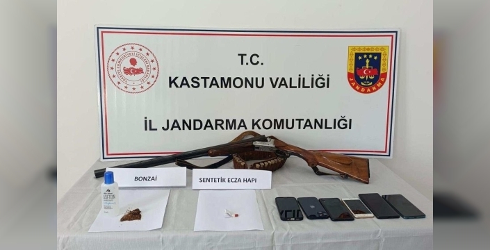 Kastamonu'da uyuşturucu operasyonu: 11 kişi gözaltında