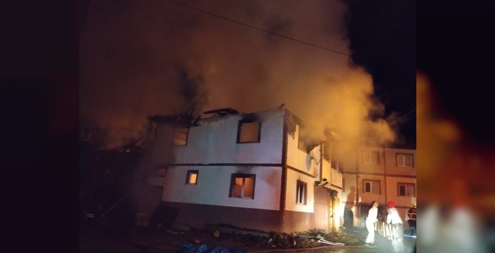 Kastamonu'da yangın: İki katlı ev kullanılamaz hale geldi