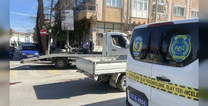 Kavşakta feci kaza: Motosiklet sürücüsü ağır yaralı!