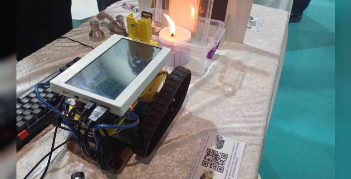Kayseri'de öğrencilerden yangına otonom müdahale robotu