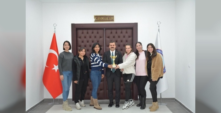 Köyceğiz Veteran Kadın Voleybol Takımı, Datça'da ikincilik elde etti