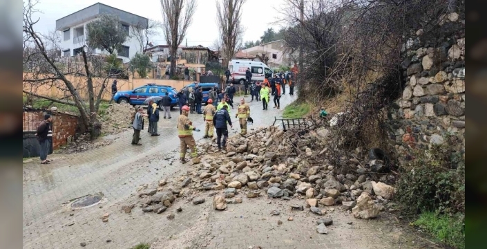 Manisa'da aşırı yağışlar istinat duvarını çöktürdü: 1 kişi hayatını kaybetti