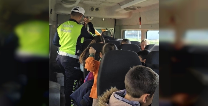 Manisa'da okul servislerine yönelik sıkı denetim: Kurallara uymayanlara ceza yağdı