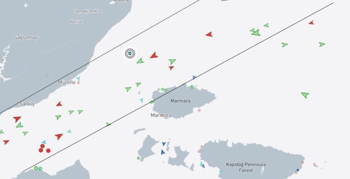 Marmara Denizi'nde genç için arama çalışmaları sürüyor