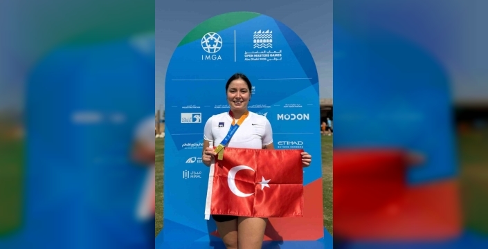 Milli yüzücü Bengisu Avcı, Abu Dhabi'de zirveye çıktı: Dünya şampiyonu!