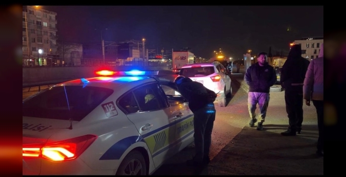 Mudanya Yolu'ndaki çukurlar sürücüleri isyan ettirdi