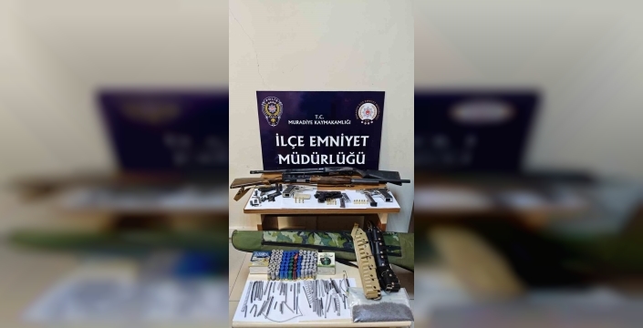 Muradiye'de şok operasyon: Silah ve mühimmat deposu ortaya çıktı!
