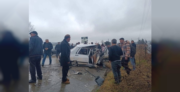 Ordu'da trafik kazası: İki otomobil çarpıştı, 2 kişi yaralandı