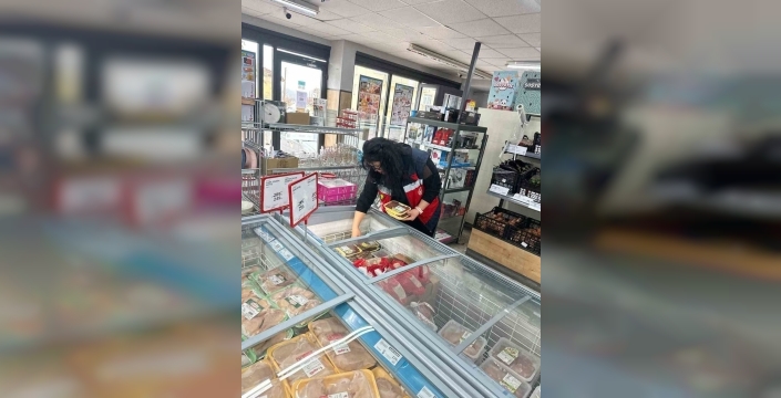 Pazarlar'da marketlerde gıda güvenliği denetimi yapıldı
