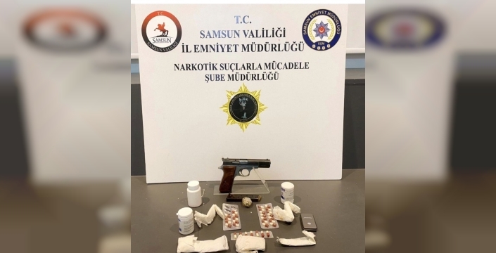 Samsun'da narkotik operasyonu: 5 gözaltı ve çok sayıda uyuşturucu madde ele geçirildi