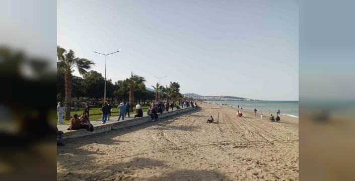 Samsun'da yazdan kalma günler: Sahil dolup taştı