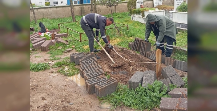 Sel felaketinin yaraları sarıldı: Çine'de mezarlıklar yeniden hayat buldu