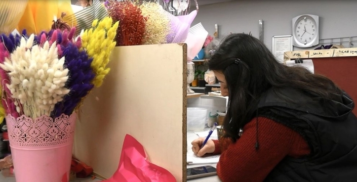 Sevgililer Günü öncesi Edirne'de çiçekçilerde yoğunluk arttı, online siparişler öne çıktı