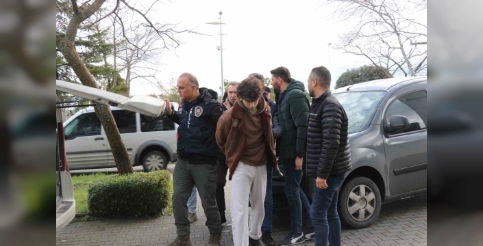 Sosyal medyada tanıştığı mobilya ustasını bıçaklayan genç tutuklandı