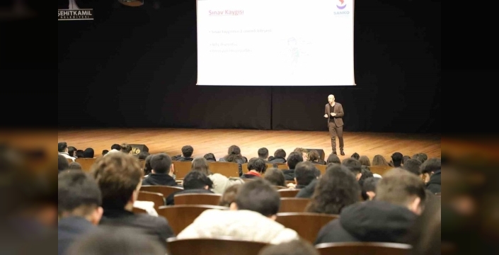 Üniversite adayı gençlere sınavda başarı yolları anlatıldı