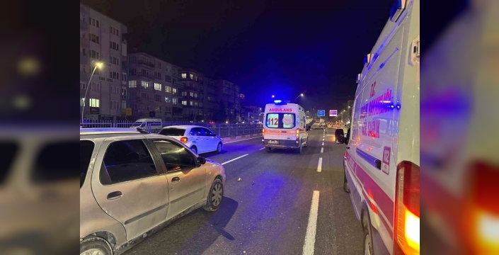 Uşak'ta korkunç kaza: 4 araç birbirine girdi, 6 kişi yaralandı!