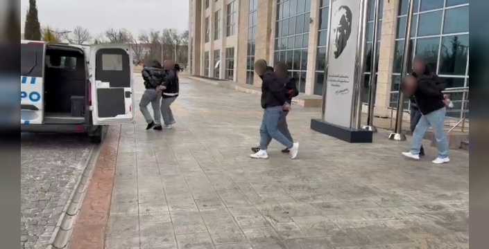 Uşak'ta nefes kesen uyuşturucu operasyonu: 3 kişi demir parmaklıklar ardında!