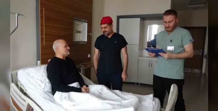 Van'da Hayati Tehlike Taşıyan Tümör Başarıyla Alındı: Bölgede Bir İlk