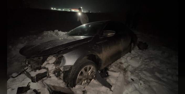 Yüksekova'da otomobil takla attı: 3 yaralı