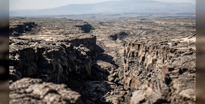 Afrika Kıtası Yavaş Yavaş İkiye Ayrılıyor: Bilim İnsanları Gizemli Jeolojik Oluşumu Çözmeye Yaklaşıyor