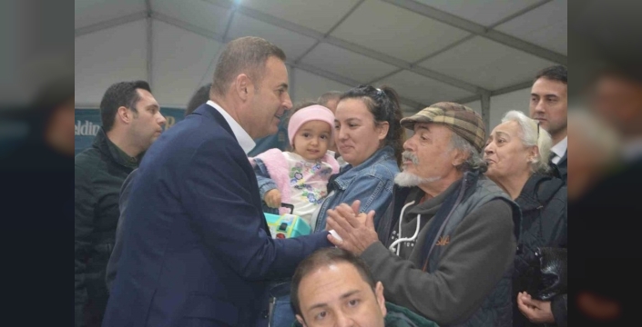 Ayvalık'ta büyük iftar organizasyonu ile Ramazan coşkusu yaşandı