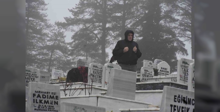 Bayram hüznü: Sakarya mezarlıklarında duygusal anlar yaşandı