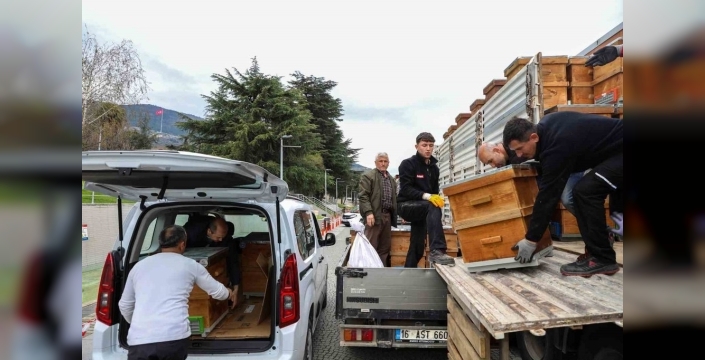 Bursa’da arıcılık canlanıyor: Belediyeden üreticilere destek ve eğitimler