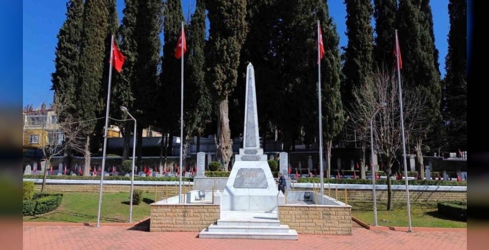 Çanakkale ruhu Kocaeli'de şehitlikleri canlandırıyor: 18 Mart'a hazırlık sürüyor