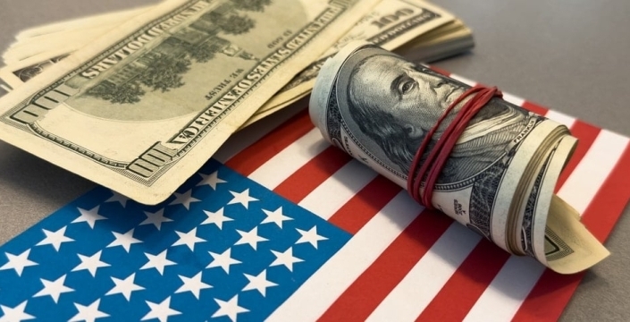 Doların 250. yılında tarihte bir ilk: Trump'ın imzası banknotlarda yer alacak!