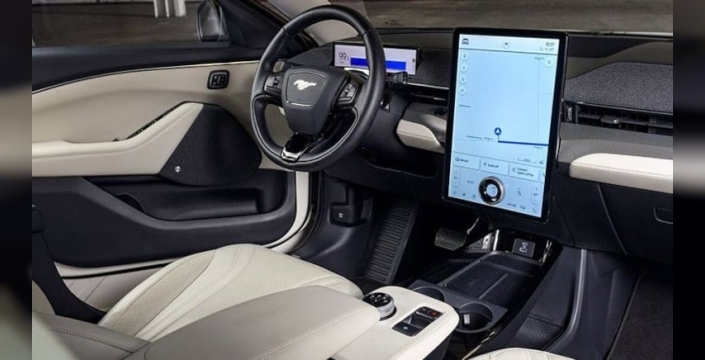 Ford, Mustang Mach-E'nin ön bagajını paralı hale getirdi!