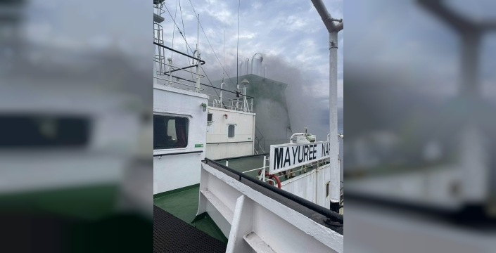 Hürmüz Boğazı'nda gerilim tırmanıyor: 14 gemi saldırıya uğradı, bir gemide yangın ve kayıp var