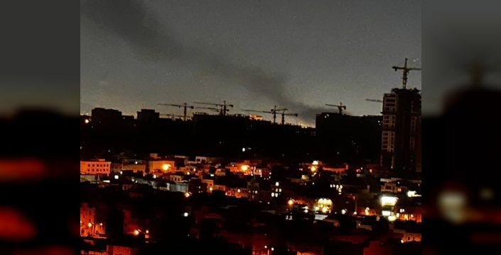 İsrail'den İran'a yeni harekat: Tahran'da sirenler çalıyor, gökyüzü dumanla kaplandı!