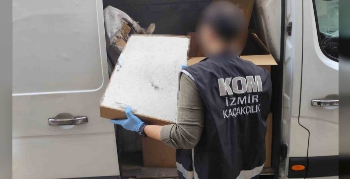 İzmir'de nefes kesen operasyon: 4,5 milyon liralık kaçak tütün ele geçirildi, 1 kişi tutuklandı!
