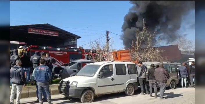 Kahramanmaraş'ta sanayi sitesinde çıkan yangın paniğe neden oldu