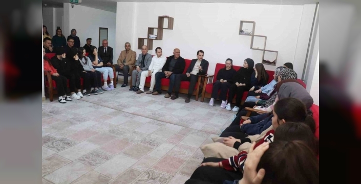 Kaymakam Erkan Atam, öğrencilerle iftar sofrasında buluştu