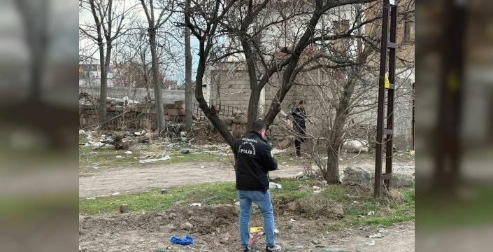 Kayseri'de başıboş köpek, 3 yaşındaki çocuğu ağır yaraladı