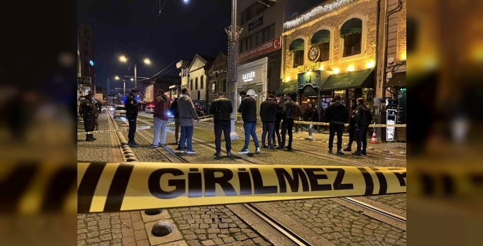 Kocaeli'de 3 kişinin öldüğü silahlı saldırıda 9 şüpheli adliyeye sevk edildi